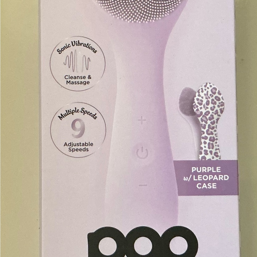 Purple Facial Cleansing Brush